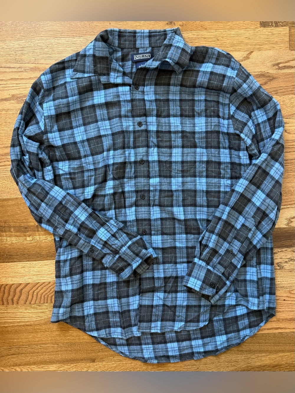 Lands' End Vintage Men’s Black and Blue Plaid Button-Down Shirt Flannel